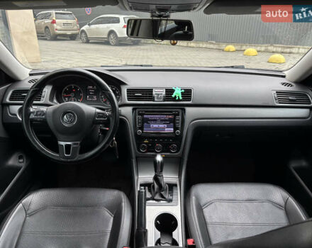 Бежевый Фольксваген Пассат, объемом двигателя 1.97 л и пробегом 217 тыс. км за 12999 $, фото 6 на Automoto.ua