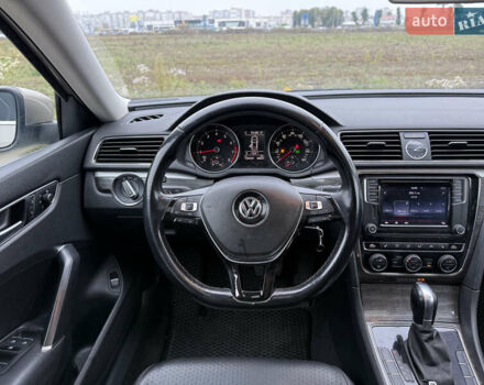 Бежевий Фольксваген Пассат, об'ємом двигуна 1.8 л та пробігом 166 тис. км за 11900 $, фото 14 на Automoto.ua