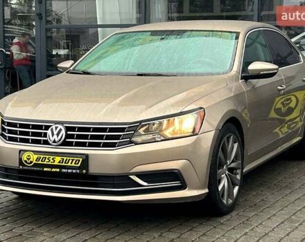 Бежевый Фольксваген Пассат, объемом двигателя 1.8 л и пробегом 128 тыс. км за 10800 $, фото 2 на Automoto.ua