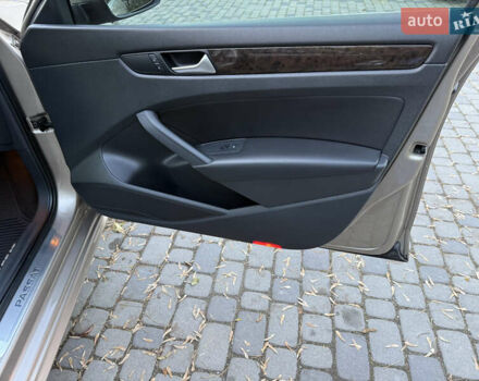 Бежевий Фольксваген Пассат, об'ємом двигуна 1.97 л та пробігом 220 тис. км за 11700 $, фото 13 на Automoto.ua