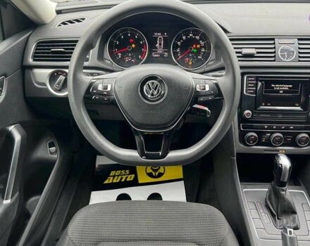 Бежевый Фольксваген Пассат, объемом двигателя 1.8 л и пробегом 128 тыс. км за 10800 $, фото 10 на Automoto.ua