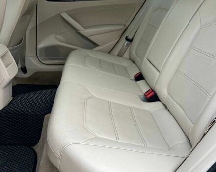 Бежевый Фольксваген Пассат, объемом двигателя 0 л и пробегом 243 тыс. км за 9900 $, фото 7 на Automoto.ua