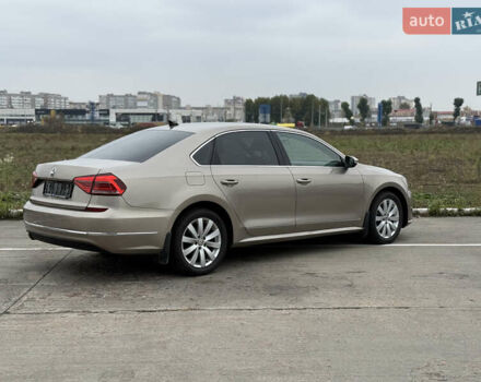 Бежевий Фольксваген Пассат, об'ємом двигуна 1.8 л та пробігом 166 тис. км за 11900 $, фото 5 на Automoto.ua