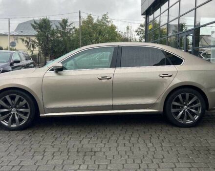 Бежевый Фольксваген Пассат, объемом двигателя 1.8 л и пробегом 128 тыс. км за 10800 $, фото 3 на Automoto.ua