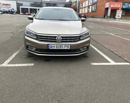 Бежевый Фольксваген Пассат, объемом двигателя 1.8 л и пробегом 198 тыс. км за 12000 $, фото 2 на Automoto.ua