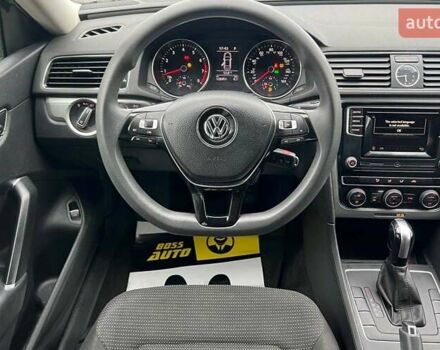 Бежевый Фольксваген Пассат, объемом двигателя 1.8 л и пробегом 128 тыс. км за 10800 $, фото 10 на Automoto.ua