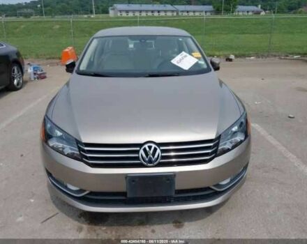 Бежевый Фольксваген Пассат, объемом двигателя 1.8 л и пробегом 82 тыс. км за 9000 $, фото 1 на Automoto.ua