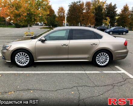 Бежевый Фольксваген Пассат, объемом двигателя 1.8 л и пробегом 200 тыс. км за 12000 $, фото 7 на Automoto.ua