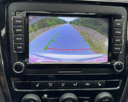 Бежевий Фольксваген Пассат, об'ємом двигуна 1.8 л та пробігом 172 тис. км за 11000 $, фото 12 на Automoto.ua