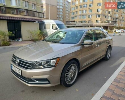 Бежевый Фольксваген Пассат, объемом двигателя 1.8 л и пробегом 75 тыс. км за 14700 $, фото 12 на Automoto.ua