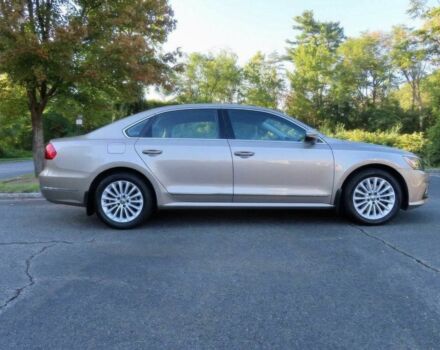 Бежевий Фольксваген Пассат, об'ємом двигуна 1.8 л та пробігом 80 тис. км за 7500 $, фото 3 на Automoto.ua