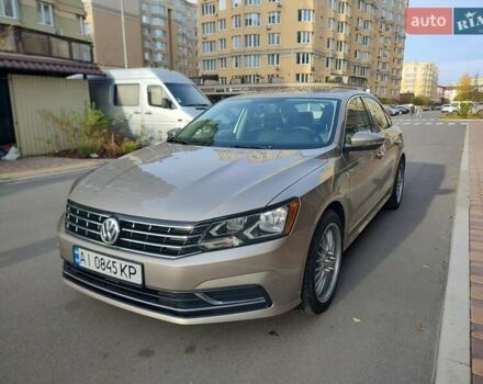 Бежевый Фольксваген Пассат, объемом двигателя 1.8 л и пробегом 75 тыс. км за 14700 $, фото 7 на Automoto.ua