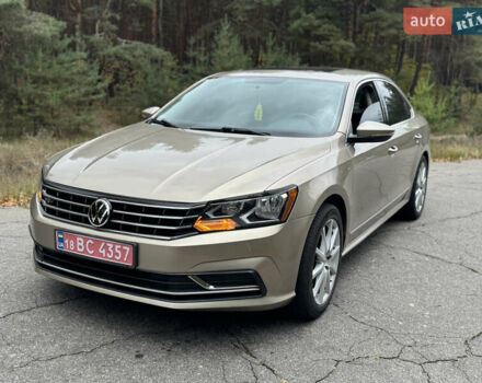 Бежевий Фольксваген Пассат, об'ємом двигуна 1.8 л та пробігом 172 тис. км за 11000 $, фото 2 на Automoto.ua
