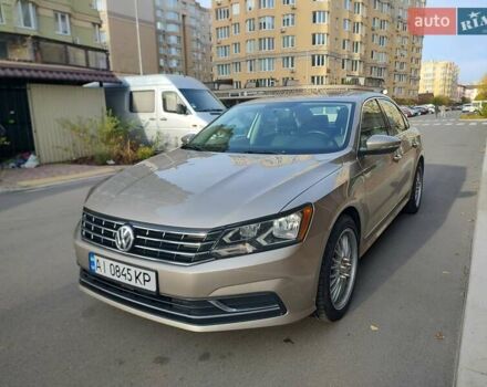 Бежевый Фольксваген Пассат, объемом двигателя 1.8 л и пробегом 75 тыс. км за 14700 $, фото 8 на Automoto.ua