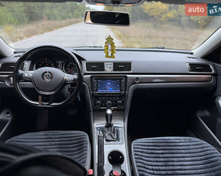 Бежевий Фольксваген Пассат, об'ємом двигуна 1.8 л та пробігом 172 тис. км за 11000 $, фото 5 на Automoto.ua