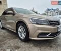 Бежевий Фольксваген Пассат, об'ємом двигуна 1.8 л та пробігом 240 тис. км за 10500 $, фото 1 на Automoto.ua