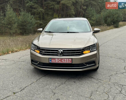 Бежевий Фольксваген Пассат, об'ємом двигуна 1.8 л та пробігом 172 тис. км за 11000 $, фото 1 на Automoto.ua