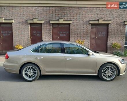 Бежевый Фольксваген Пассат, объемом двигателя 1.8 л и пробегом 75 тыс. км за 14700 $, фото 1 на Automoto.ua