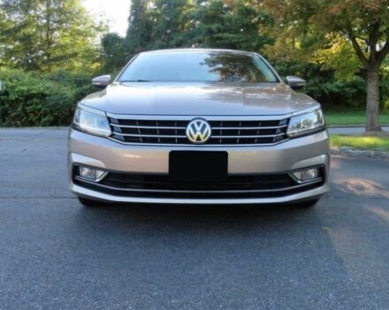 Бежевий Фольксваген Пассат, об'ємом двигуна 1.8 л та пробігом 80 тис. км за 7500 $, фото 1 на Automoto.ua