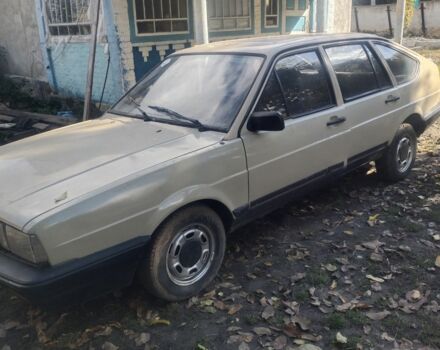 Бежевый Фольксваген Пассат, объемом двигателя 1.6 л и пробегом 224 тыс. км за 800 $, фото 1 на Automoto.ua