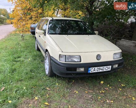 Бежевый Фольксваген Пассат, объемом двигателя 1.9 л и пробегом 495 тыс. км за 2500 $, фото 1 на Automoto.ua