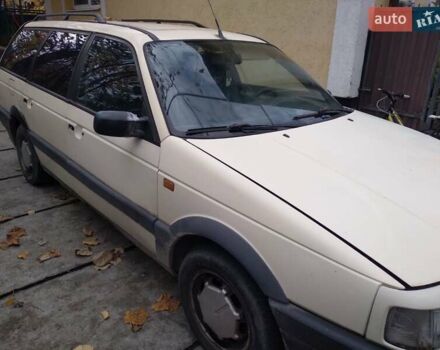 Бежевий Фольксваген Пассат, об'ємом двигуна 1.9 л та пробігом 300 тис. км за 1000 $, фото 1 на Automoto.ua