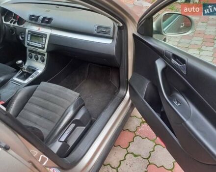 Бежевый Фольксваген Пассат, объемом двигателя 1.6 л и пробегом 241 тыс. км за 6700 $, фото 13 на Automoto.ua