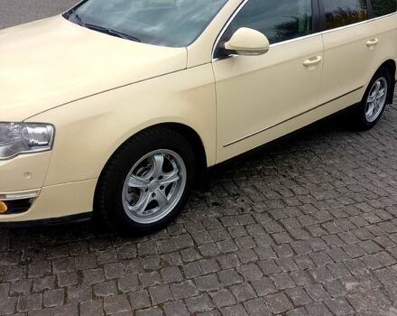 Бежевый Фольксваген Пассат, объемом двигателя 2 л и пробегом 300 тыс. км за 6200 $, фото 4 на Automoto.ua