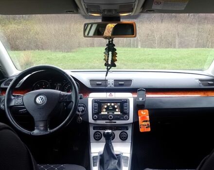 Бежевый Фольксваген Пассат, объемом двигателя 2 л и пробегом 300 тыс. км за 6200 $, фото 9 на Automoto.ua