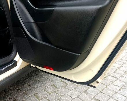 Бежевый Фольксваген Пассат, объемом двигателя 2 л и пробегом 300 тыс. км за 6200 $, фото 6 на Automoto.ua