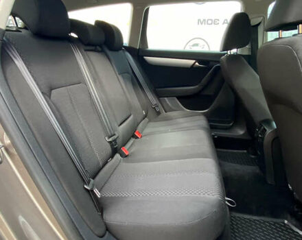 Бежевый Фольксваген Пассат, объемом двигателя 1.97 л и пробегом 246 тыс. км за 9999 $, фото 19 на Automoto.ua