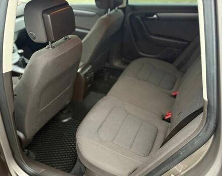 Бежевий Фольксваген Пассат, об'ємом двигуна 2 л та пробігом 230 тис. км за 9400 $, фото 16 на Automoto.ua