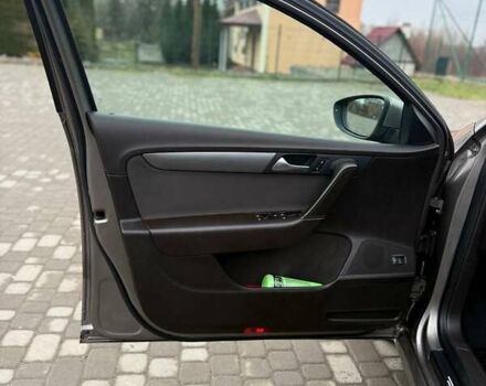 Бежевий Фольксваген Пассат, об'ємом двигуна 2 л та пробігом 230 тис. км за 9400 $, фото 13 на Automoto.ua