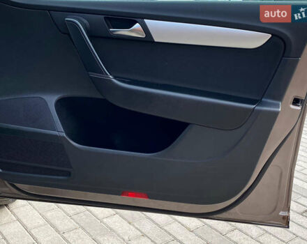 Бежевый Фольксваген Пассат, объемом двигателя 1.97 л и пробегом 246 тыс. км за 9999 $, фото 18 на Automoto.ua