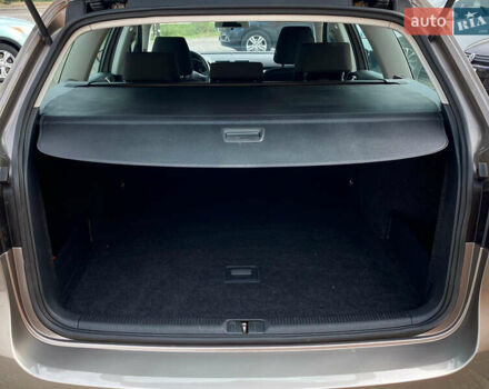 Бежевый Фольксваген Пассат, объемом двигателя 1.97 л и пробегом 246 тыс. км за 9999 $, фото 20 на Automoto.ua