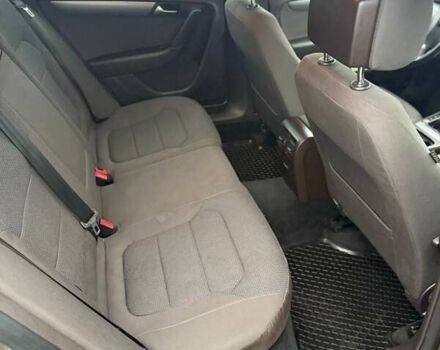 Бежевий Фольксваген Пассат, об'ємом двигуна 2 л та пробігом 230 тис. км за 9400 $, фото 18 на Automoto.ua