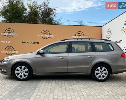 Бежевый Фольксваген Пассат, объемом двигателя 1.97 л и пробегом 246 тыс. км за 9999 $, фото 1 на Automoto.ua