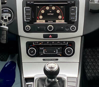 Бежевый Фольксваген Пассат, объемом двигателя 1.97 л и пробегом 246 тыс. км за 9999 $, фото 11 на Automoto.ua