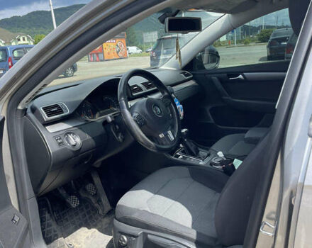 Бежевый Фольксваген Пассат, объемом двигателя 1.6 л и пробегом 330 тыс. км за 8200 $, фото 3 на Automoto.ua