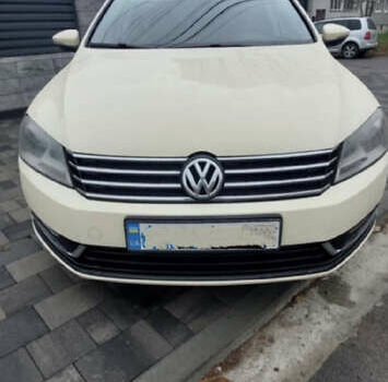 Бежевый Фольксваген Пассат, объемом двигателя 1.6 л и пробегом 390 тыс. км за 7100 $, фото 2 на Automoto.ua