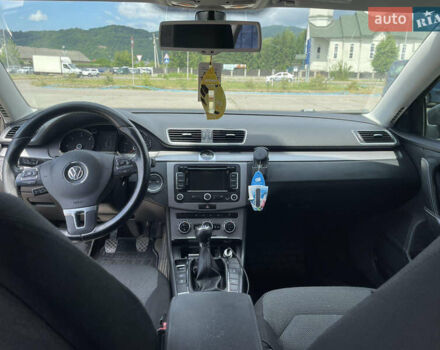 Бежевый Фольксваген Пассат, объемом двигателя 1.6 л и пробегом 330 тыс. км за 8200 $, фото 10 на Automoto.ua