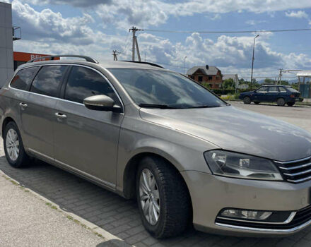 Бежевый Фольксваген Пассат, объемом двигателя 1.6 л и пробегом 330 тыс. км за 8200 $, фото 8 на Automoto.ua