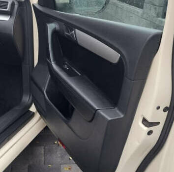 Бежевый Фольксваген Пассат, объемом двигателя 1.6 л и пробегом 390 тыс. км за 7100 $, фото 8 на Automoto.ua