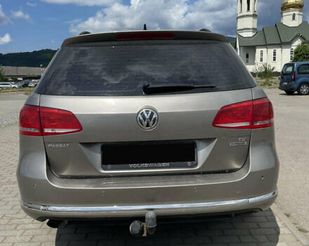 Бежевый Фольксваген Пассат, объемом двигателя 1.6 л и пробегом 330 тыс. км за 8200 $, фото 1 на Automoto.ua