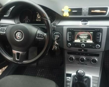 Бежевий Фольксваген Пассат, об'ємом двигуна 2 л та пробігом 243 тис. км за 10900 $, фото 6 на Automoto.ua