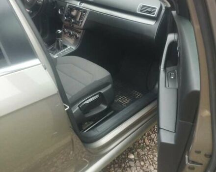 Бежевий Фольксваген Пассат, об'ємом двигуна 2 л та пробігом 243 тис. км за 10900 $, фото 4 на Automoto.ua