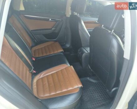 Бежевый Фольксваген Пассат, объемом двигателя 2 л и пробегом 420 тыс. км за 10300 $, фото 18 на Automoto.ua