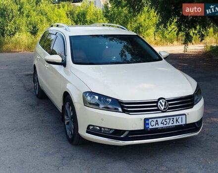 Бежевый Фольксваген Пассат, объемом двигателя 2 л и пробегом 420 тыс. км за 10300 $, фото 2 на Automoto.ua