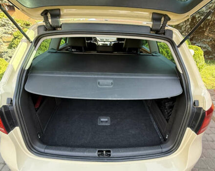 Бежевий Фольксваген Пассат, об'ємом двигуна 2 л та пробігом 284 тис. км за 9800 $, фото 26 на Automoto.ua