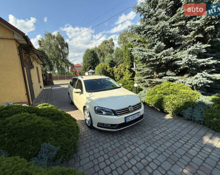 Бежевий Фольксваген Пассат, об'ємом двигуна 2 л та пробігом 284 тис. км за 9800 $, фото 11 на Automoto.ua